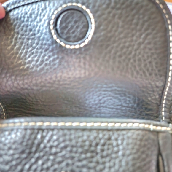Vintage Dooney and Bourke.  Black  Very clean and well loved. - Picture 9 of 17